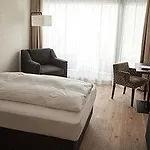 Отель Staytion Urban