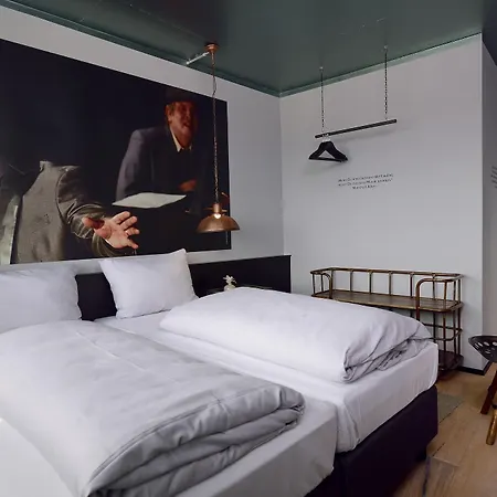 Отель Staytion Urban 3*