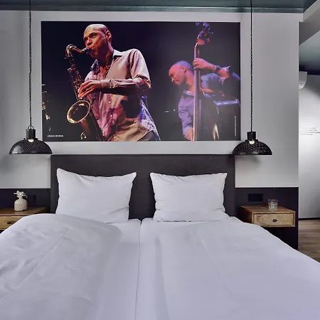 Staytion Urban מלון 3*