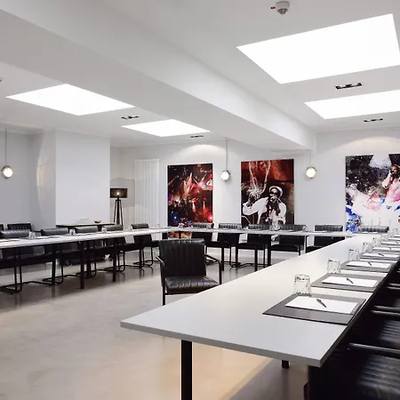 Отель Staytion Urban 3*