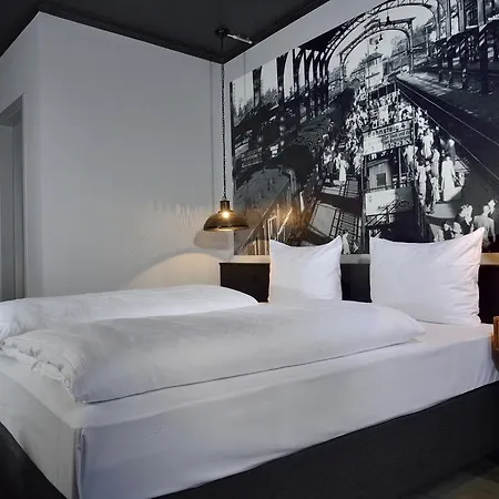 Staytion Urban Отель