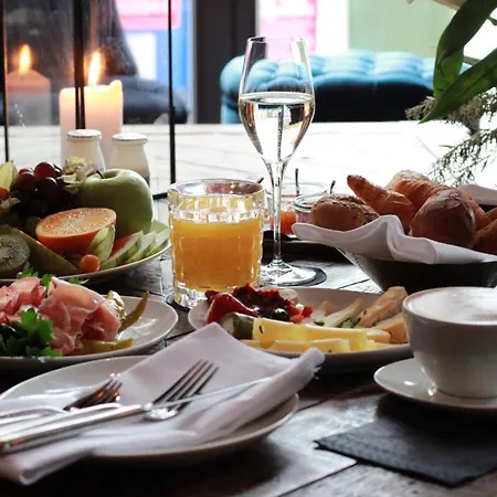 Staytion Urban Отель