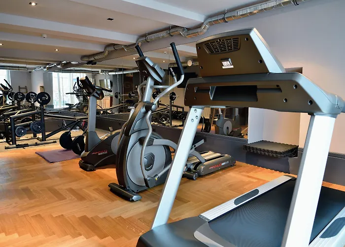 Staytion Urban מלון 3*