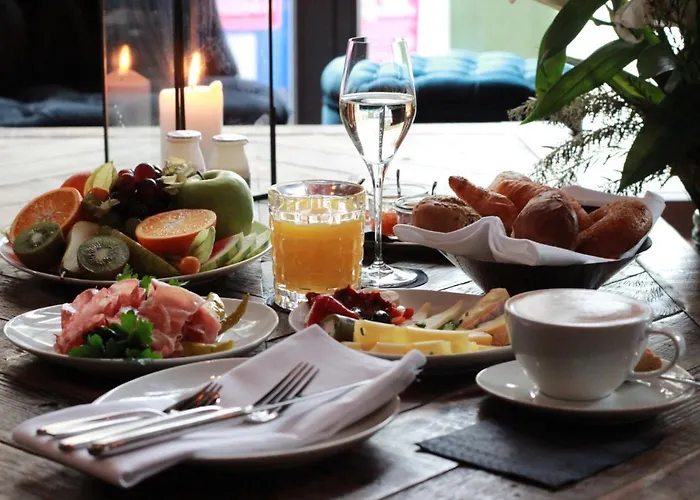 Staytion Urban מלון